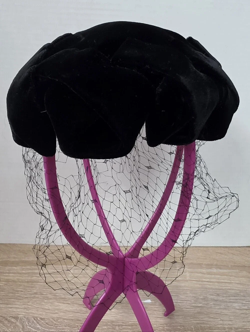 Vintage Ranleigh Fascinator Hat Black Velvet w/ Netting Size 22 Kentucky Derby